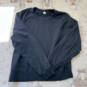 Old Navy Men's Classic Black Crewneck Sweater